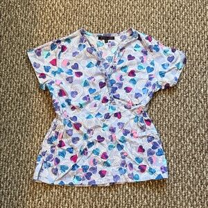 Vibrant Heart Print Scrub Top